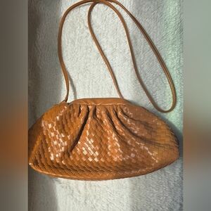 Elegant Tan Woven Shoulder Bag